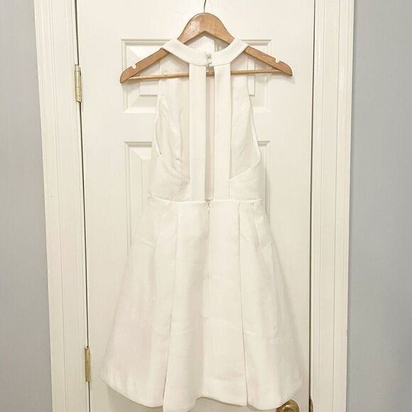 NWT C/MEO Collective White Dress Size Small Strappy Back Graduation Bridal - Picture 9 of 12